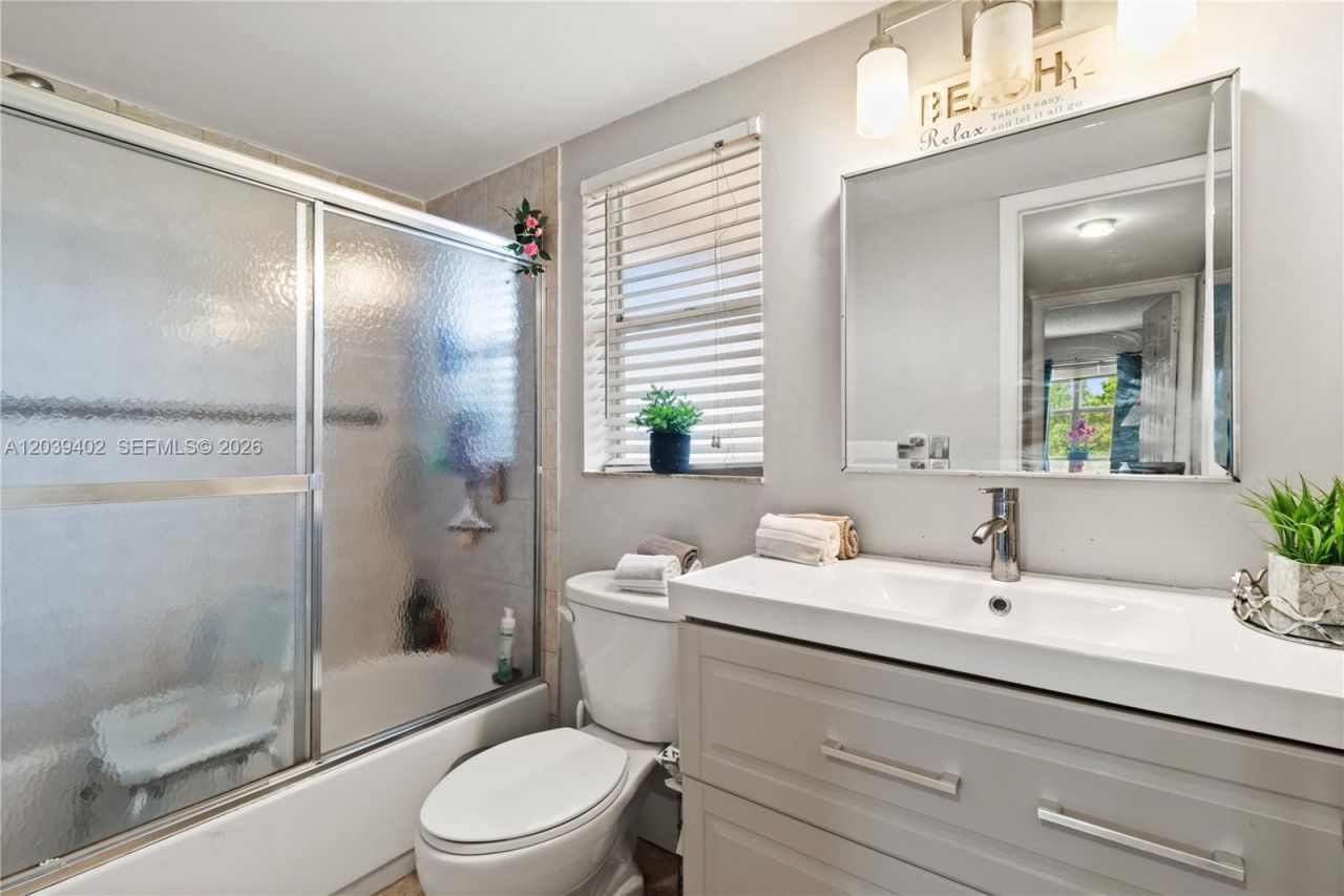 9281 Sunrise Lakes Blvd , Unit 308, Sunrise, FL 33322 Photo