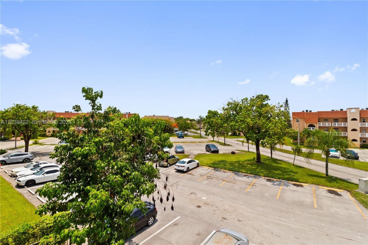 9281 Sunrise Lakes Blvd , Unit 308, Sunrise, FL 33322 Photo