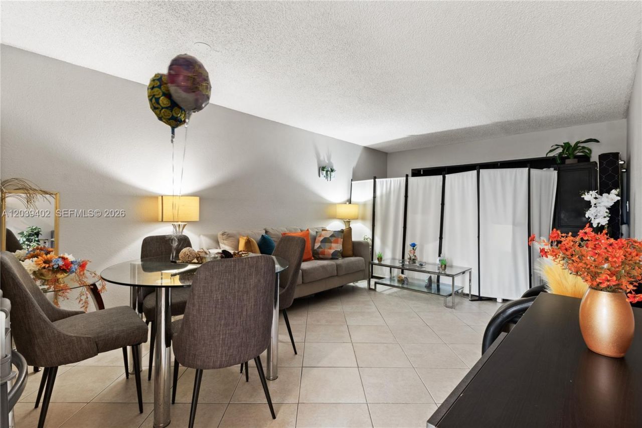 9281 Sunrise Lakes Blvd , Unit 308, Sunrise, FL 33322 Photo