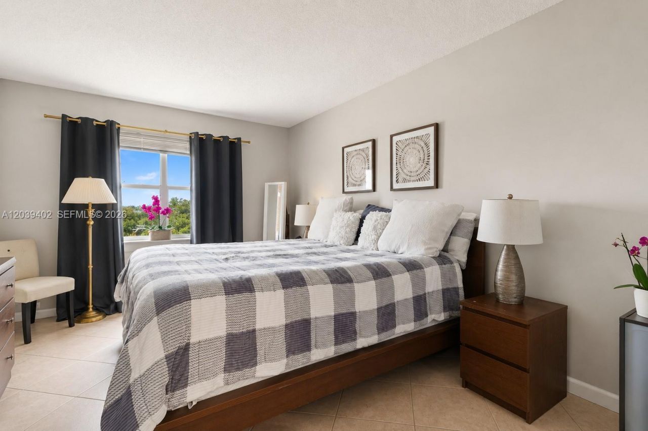 9281 Sunrise Lakes Blvd , Unit 308, Sunrise, FL 33322 Photo