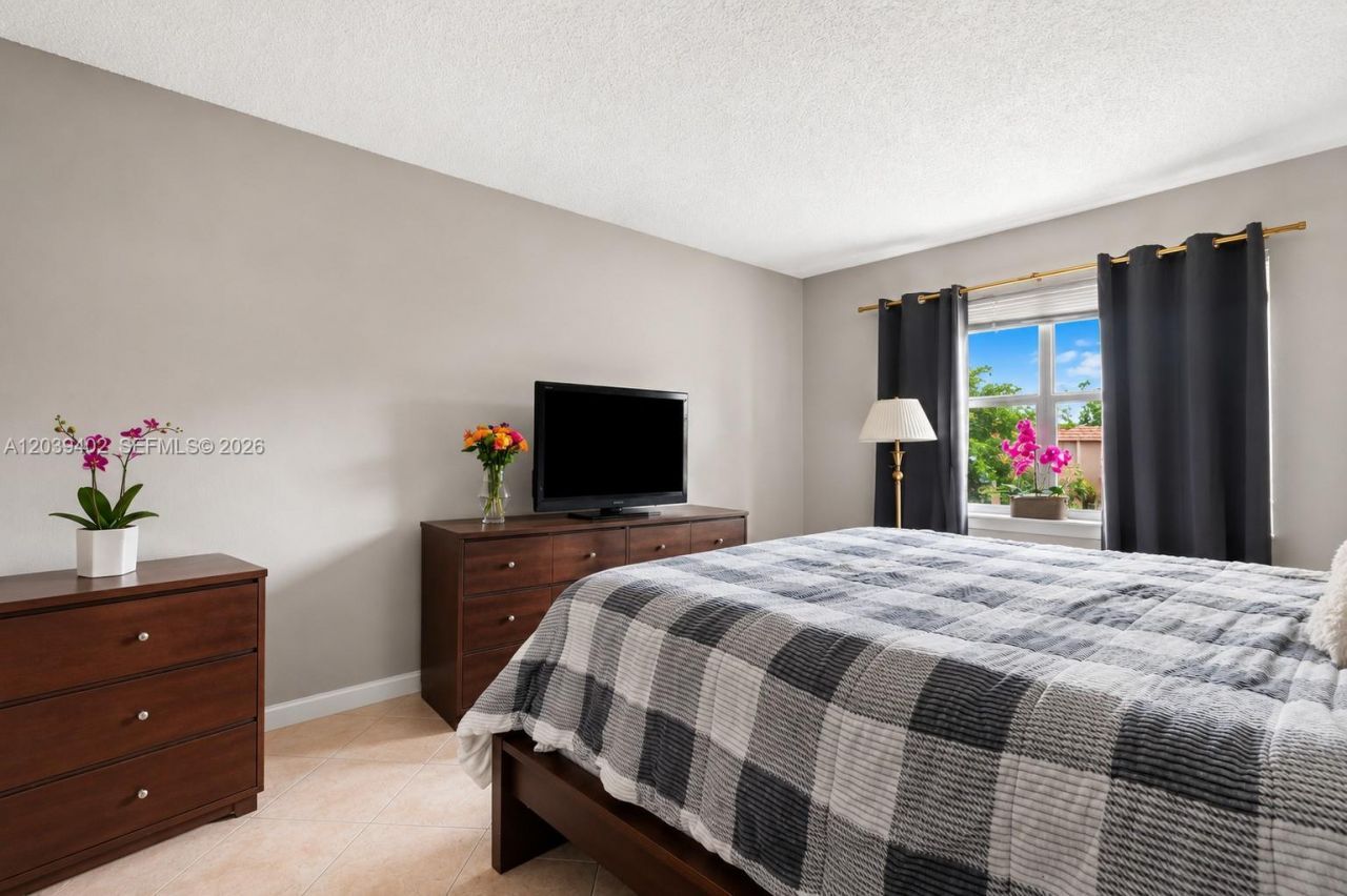 9281 Sunrise Lakes Blvd , Unit 308, Sunrise, FL 33322 Photo