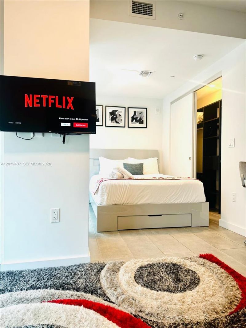 227 NE 2nd Street , Unit 2308, Miami, FL 33132 Photo