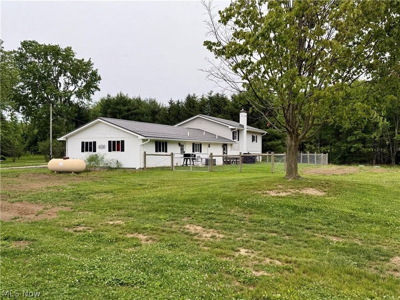 6852 Graham Road, Pierpont, OH 44082 Photo 3