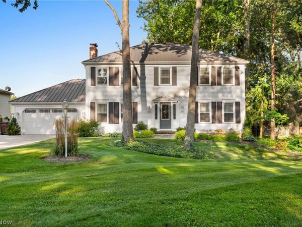 3834 Willow Run , Westlake, OH 44145
