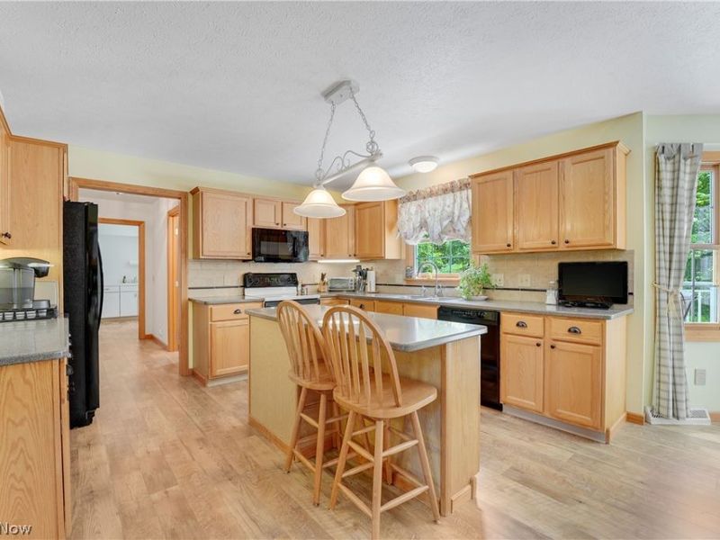 17800 Settlers Trail , Chagrin Falls, OH 44023 Photo 13