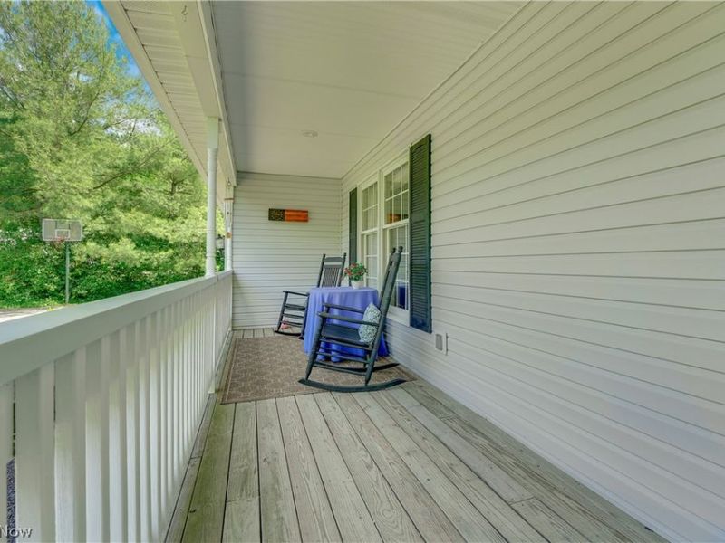 17800 Settlers Trail , Chagrin Falls, OH 44023 Photo 5