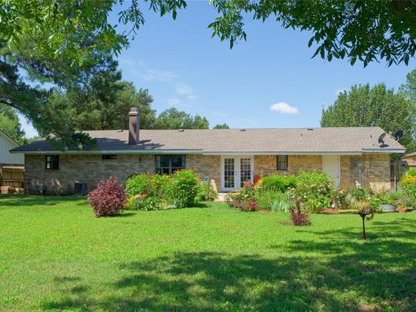 1208 Aspen Road, Gainesville, TX 76240