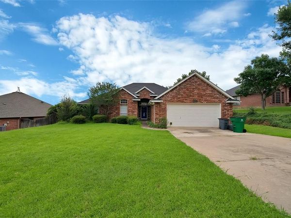 503 Hilltop Place, Joshua, TX 76058