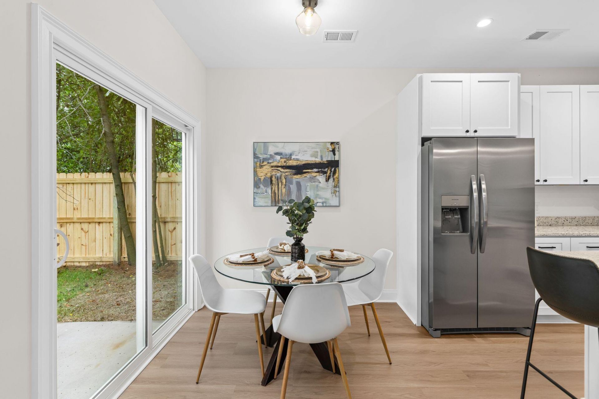 2017 Hampton Avenue Photo 13