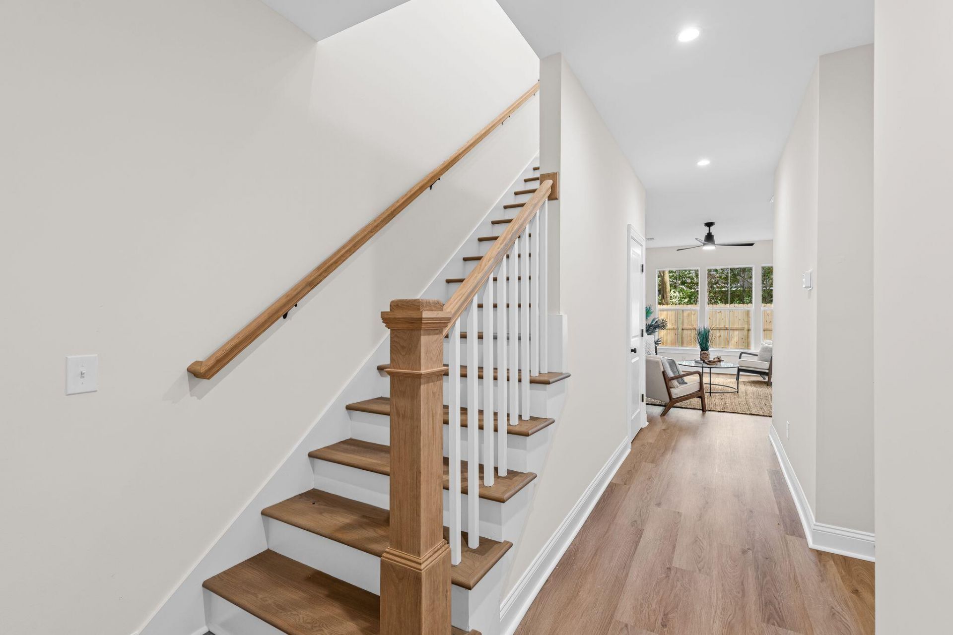2017 Hampton Avenue Photo 16