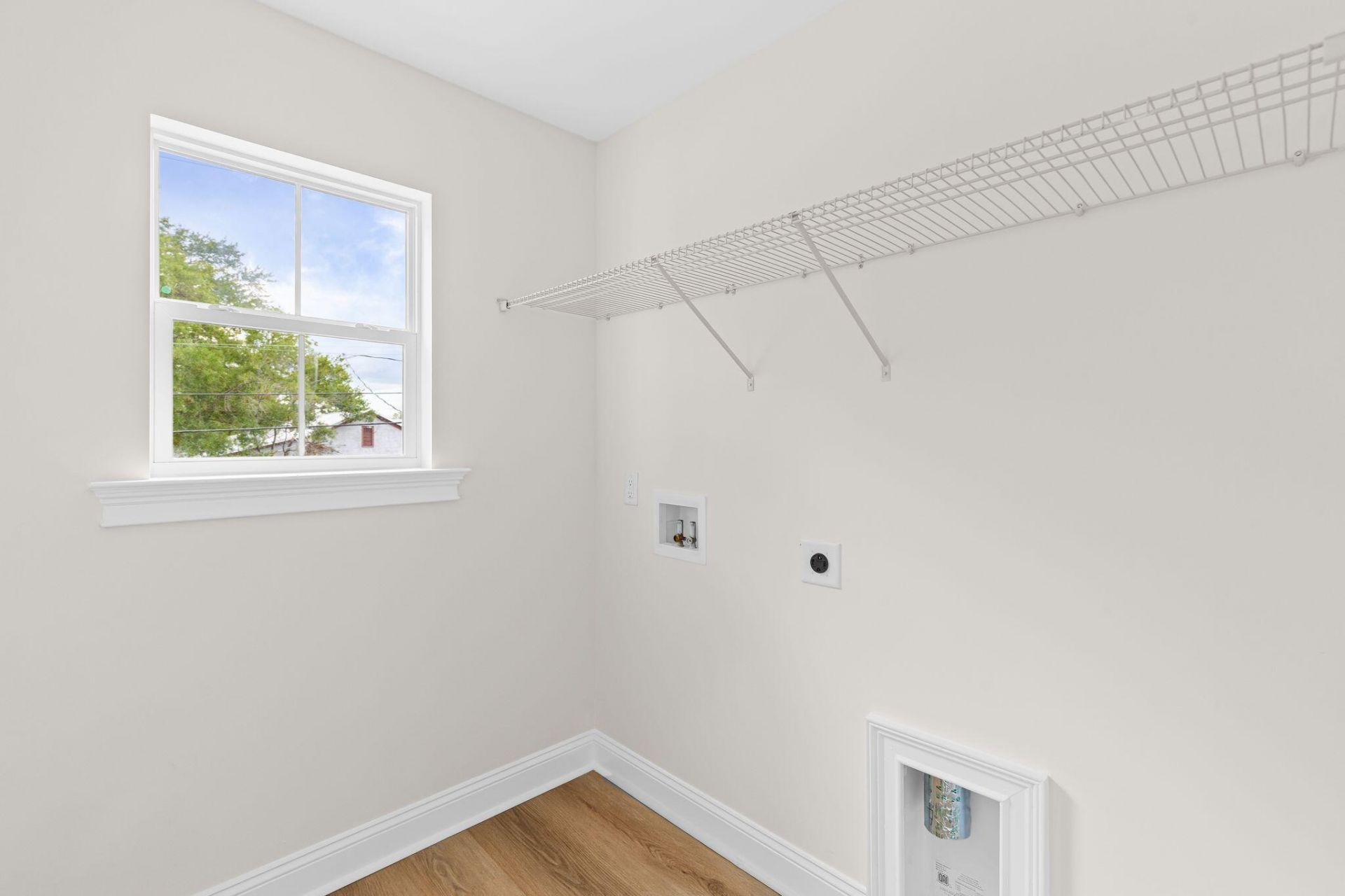 2017 Hampton Avenue Photo 31
