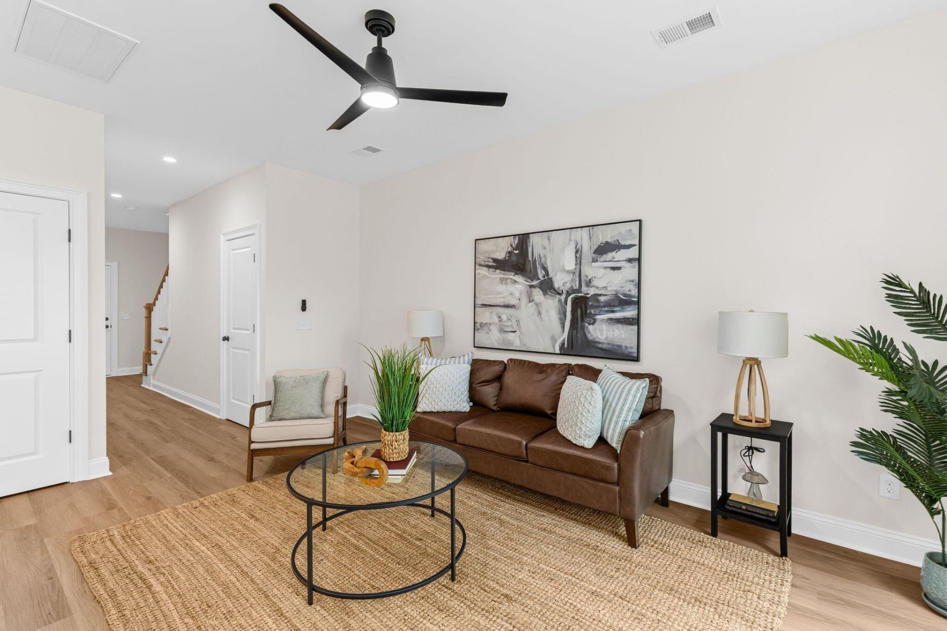 2017 Hampton Avenue Photo 5