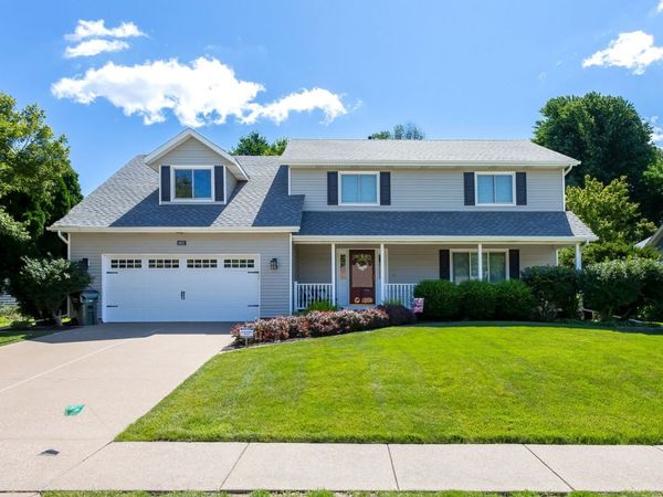 4621 Hamilton Drive , Davenport, IA 52807