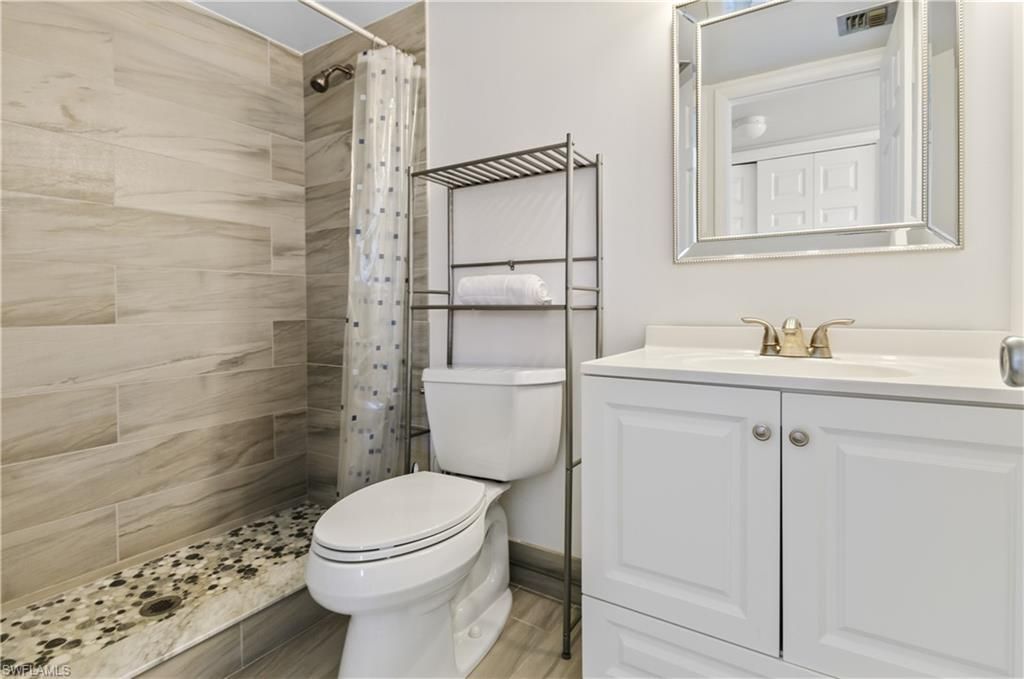 5 High Point Cir W, Unit 104, Naples, FL 34103 Photo