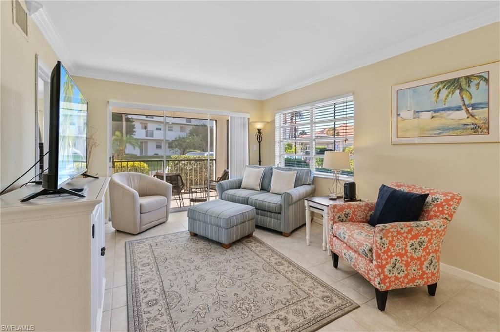 5 High Point Cir W, Unit 104, Naples, FL 34103 Photo