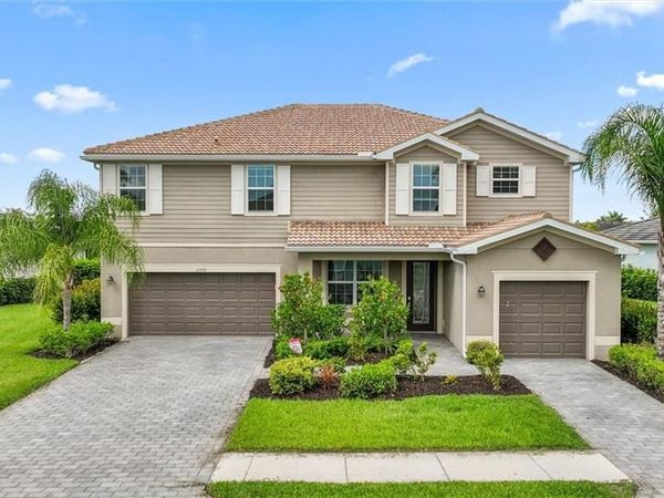 2392 Fallglo ST , NAPLES, FL 34120