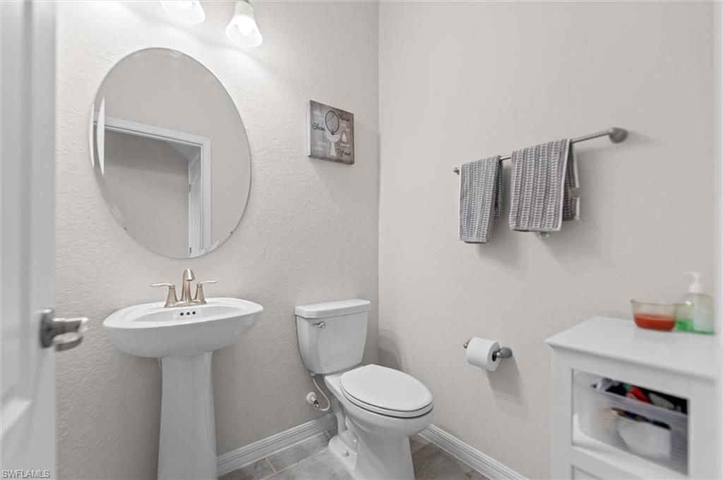 2392 Fallglo St, Naples, FL 34120 Photo