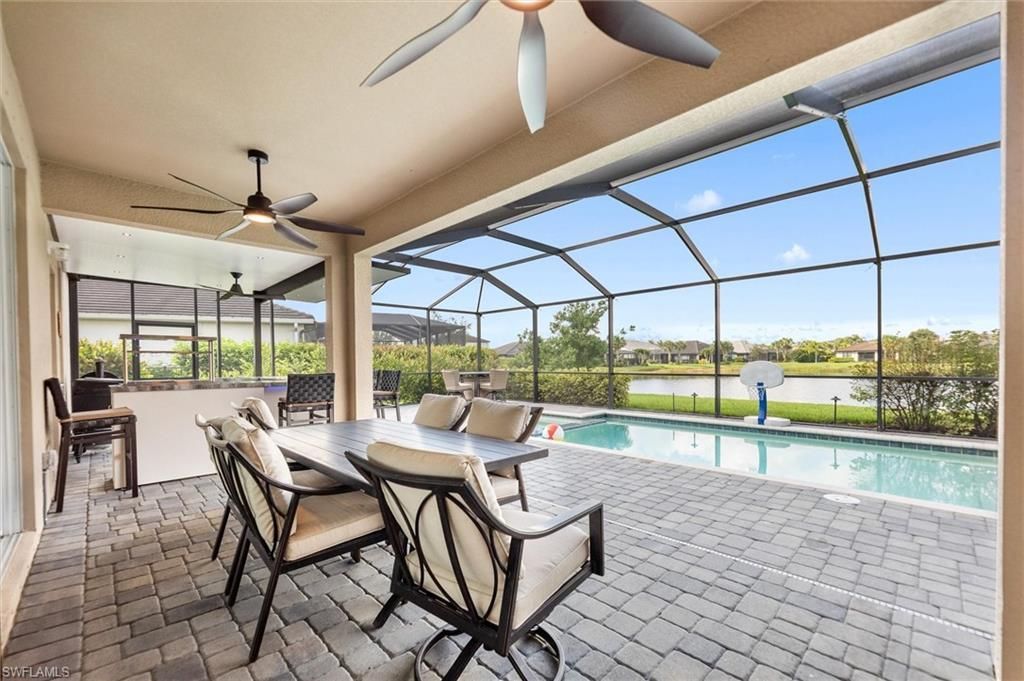 2392 Fallglo St, Naples, FL 34120 Photo