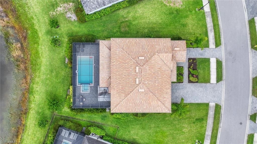 2392 Fallglo St, Naples, FL 34120 Photo