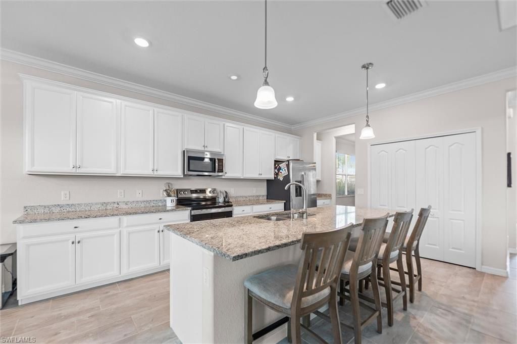 2392 Fallglo St, Naples, FL 34120 Photo