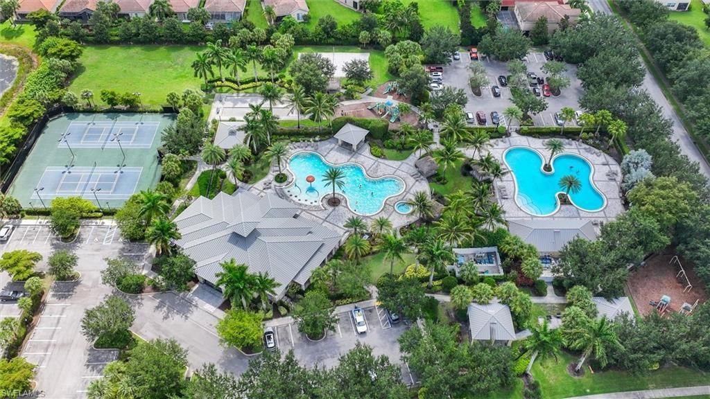 2392 Fallglo St, Naples, FL 34120 Photo
