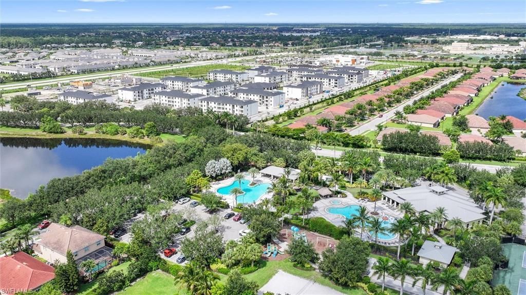 2392 Fallglo St, Naples, FL 34120 Photo