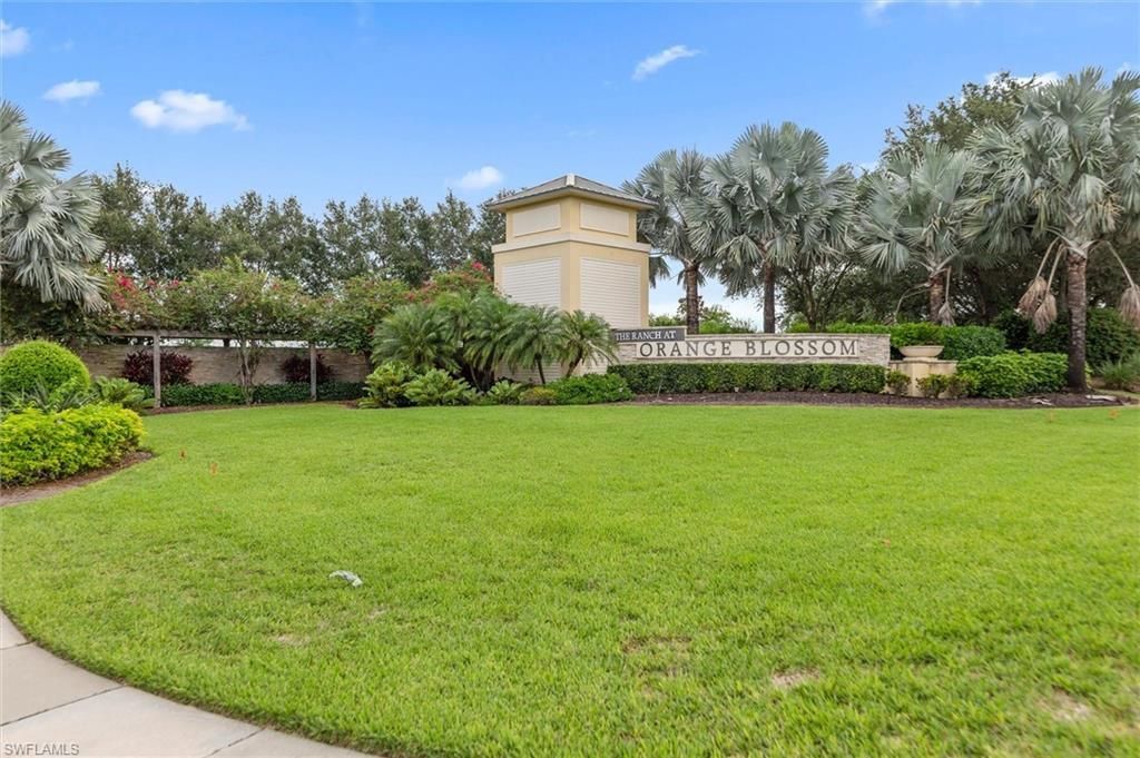 2392 Fallglo St, Naples, FL 34120 Photo