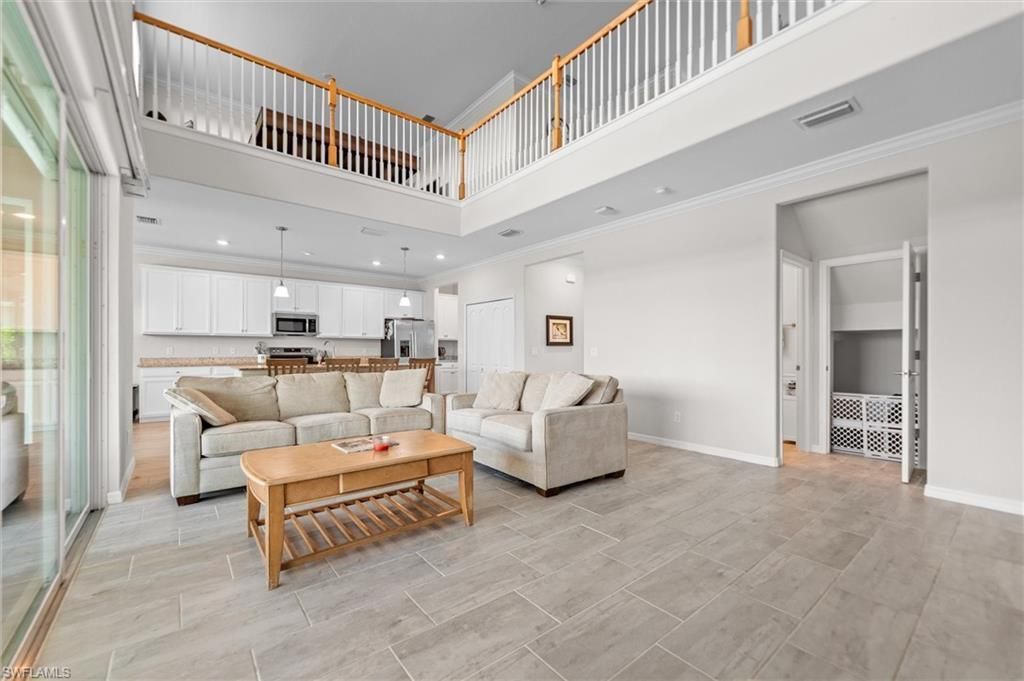 2392 Fallglo St, Naples, FL 34120 Photo