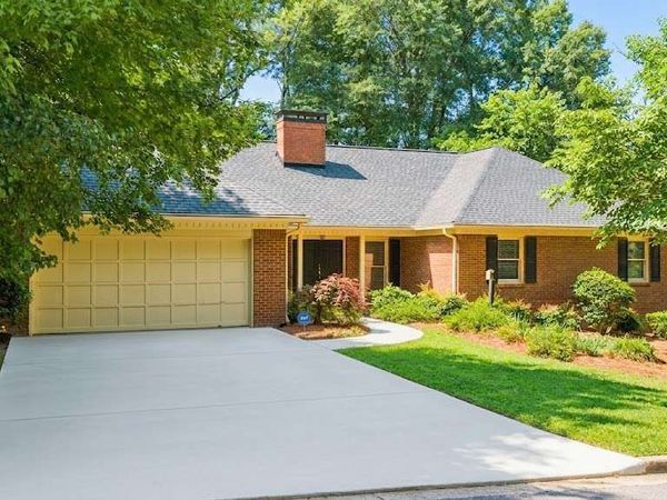 2792 Livsey Drive, Tucker, GA 30084