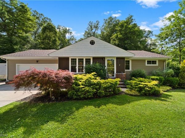 4348 Lansing Drive , North Olmsted, OH 44070