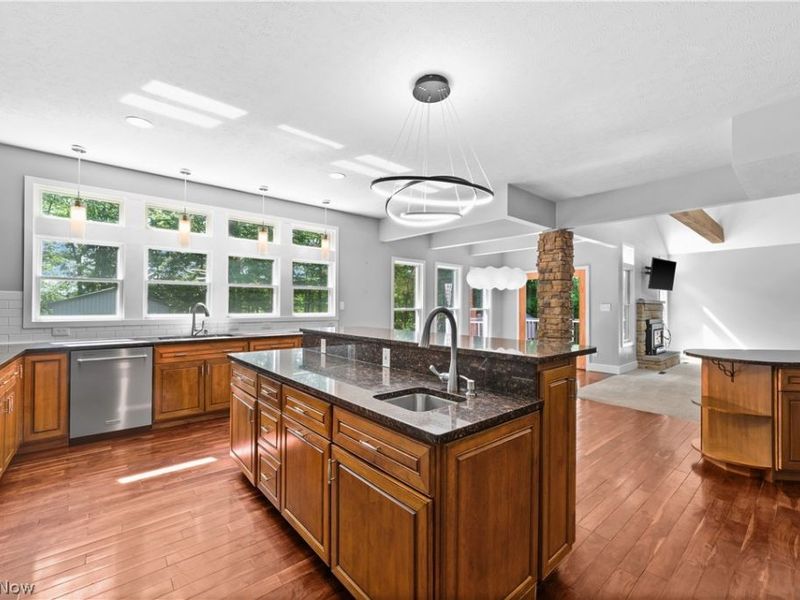 4348 Lansing Drive, North Olmsted, OH 44070 Photo 10