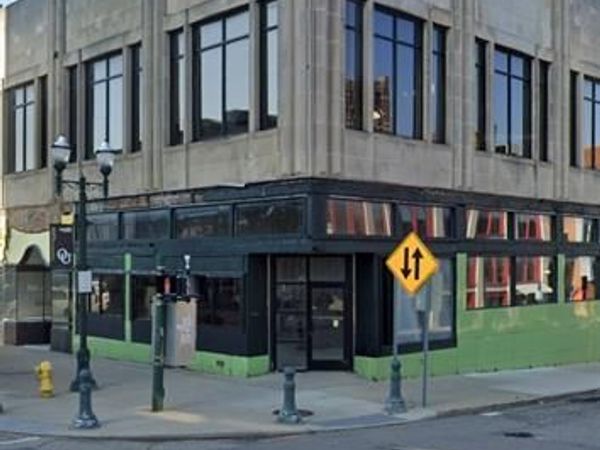 11 W Lawrence Street , Pontiac, MI 48342