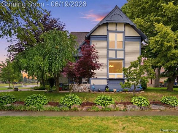 53633 Chesterfield Road, Chesterfield Twp, MI 48051