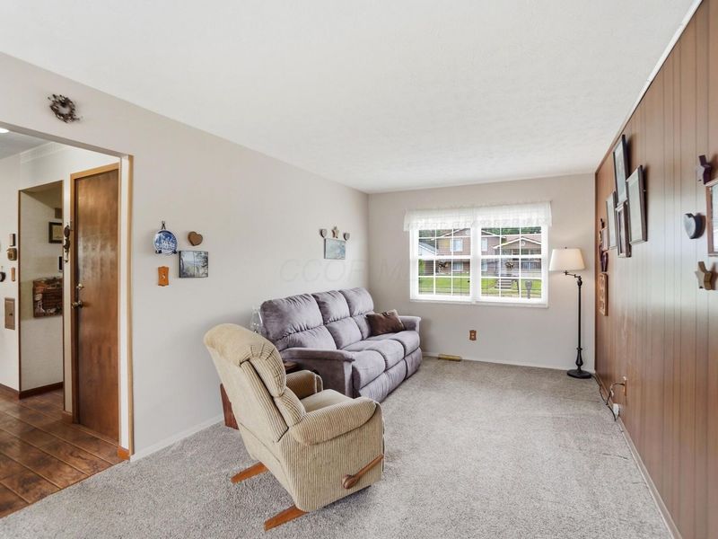 1750 Flinthill Drive , Columbus, OH 43223 Photo 12