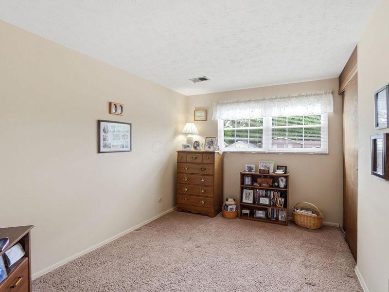 1750 Flinthill Drive , Columbus, OH 43223 Photo 17
