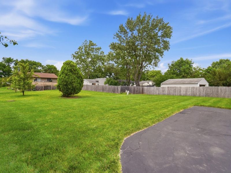 1750 Flinthill Drive , Columbus, OH 43223 Photo 34