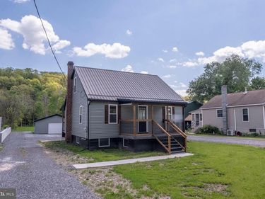 10475 FAIRGROUNDS ROAD, HUNTINGDON, PA 16652