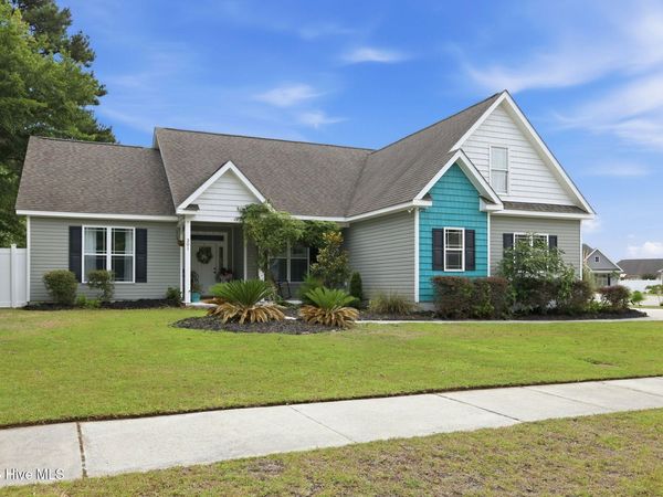 301 Big Pine Court, Hubert, NC 28539
