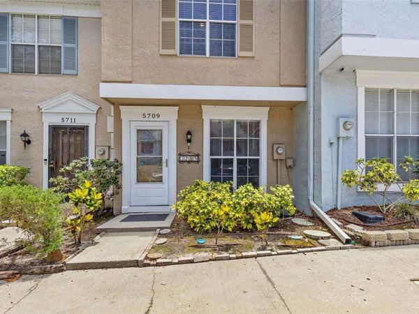 5709 DALDEN DRIVE , Unit 5709, TAMPA, FL 33617