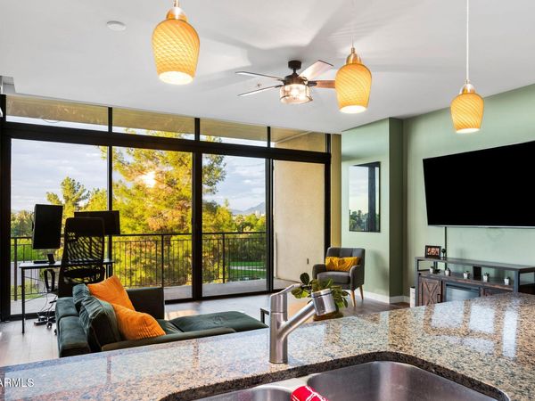 208 W PORTLAND Street, Unit 360, Phoenix, AZ 85003