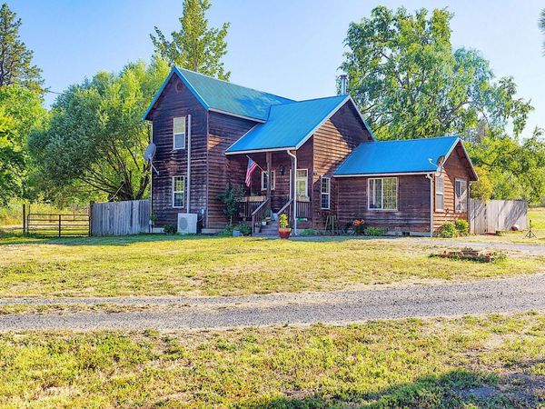 19560 Williams Highway, Williams, OR 97544