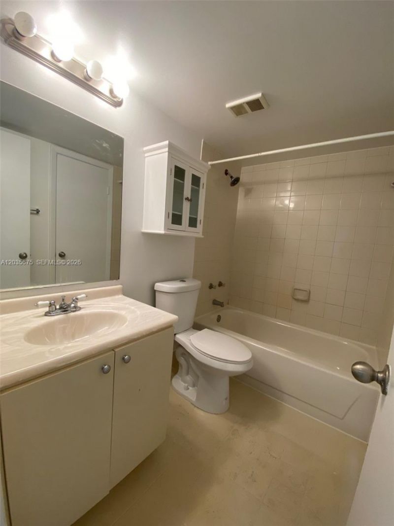 8600 SW 212th St , Unit 208, Cutler Bay, FL 33189 Photo
