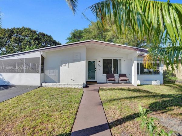 581 NE 175th Ter , North Miami Beach, FL 33162