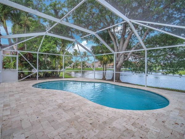 467 SW 191st Terrace, Pembroke Pines, FL 33029