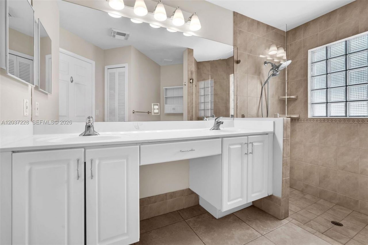 467 SW 191st Terrace, Pembroke Pines, FL 33029 Photo