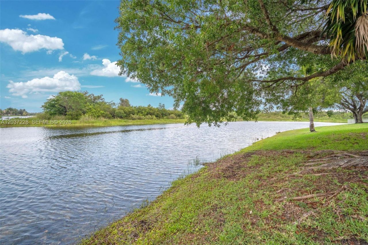467 SW 191st Terrace, Pembroke Pines, FL 33029 Photo