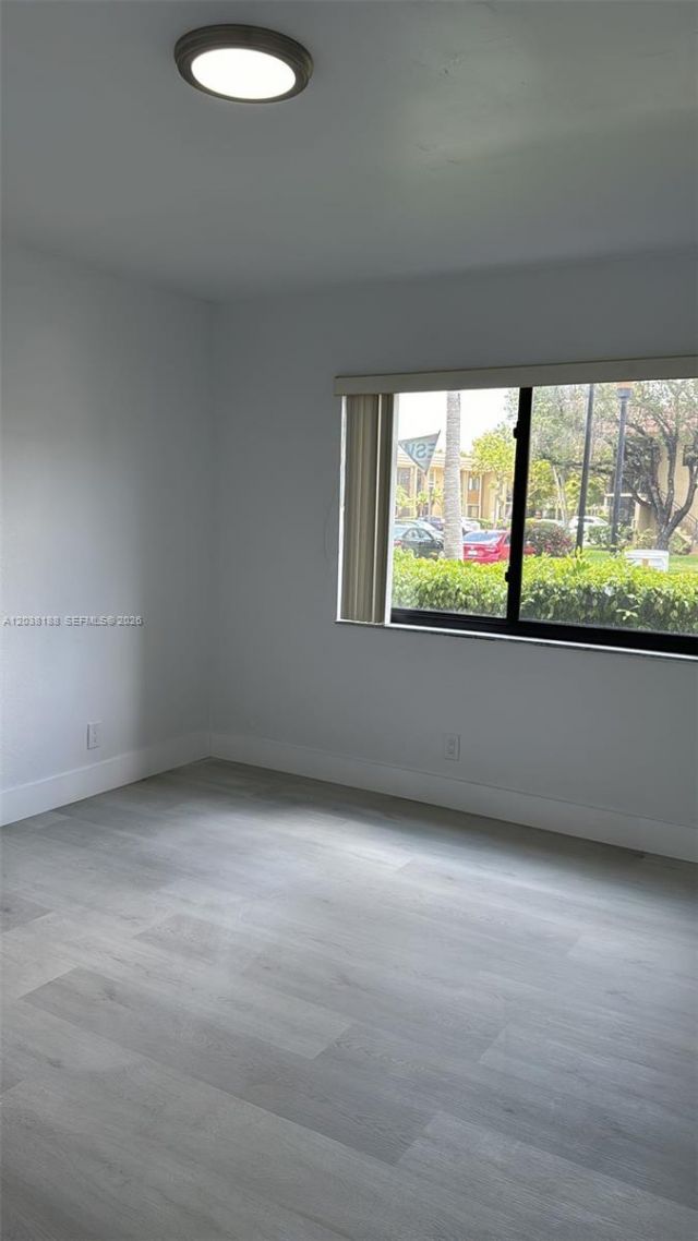 331 Lakeview Dr , Unit 101, Weston, FL 33326 Photo
