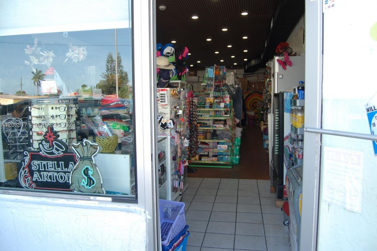 1900 E 4th Ave, Hialeah, FL 33010 Photo
