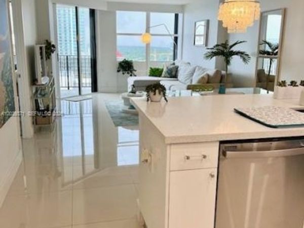 1901 BRICKELL AV , Unit B2405, Miami, FL 33129