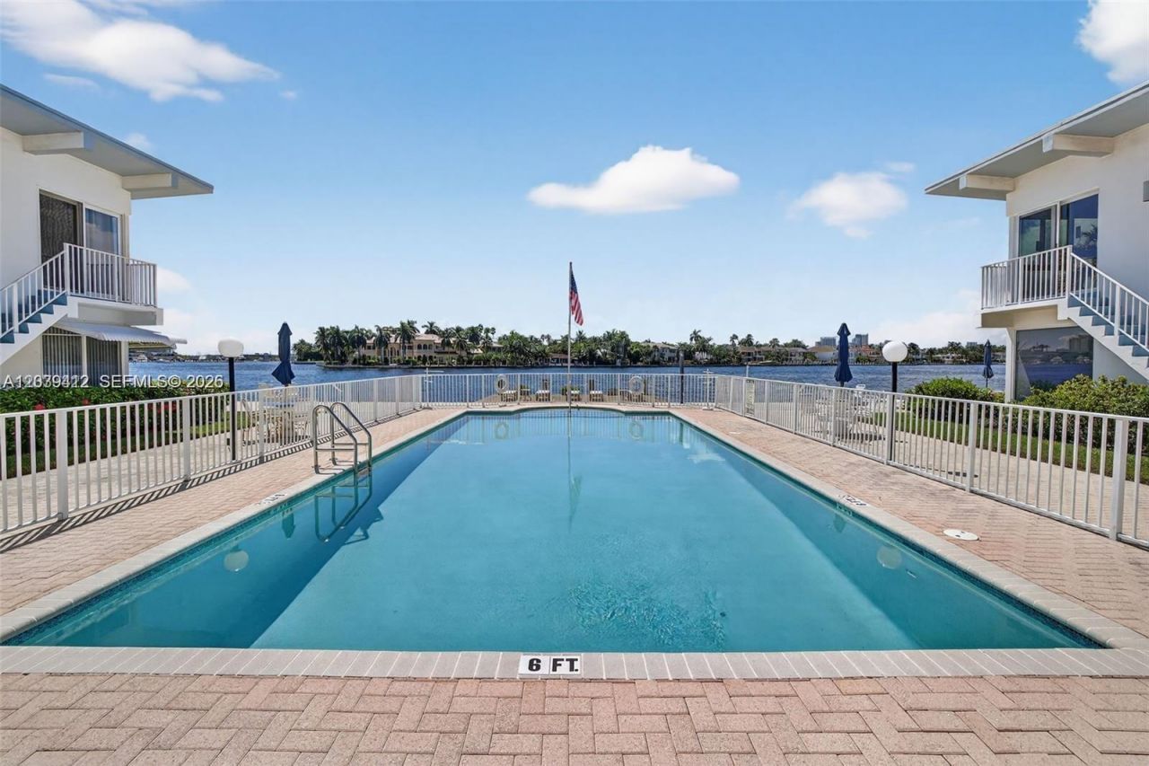 425 Bayshore Dr, Unit d-3, Fort Lauderdale, FL 33304 Photo